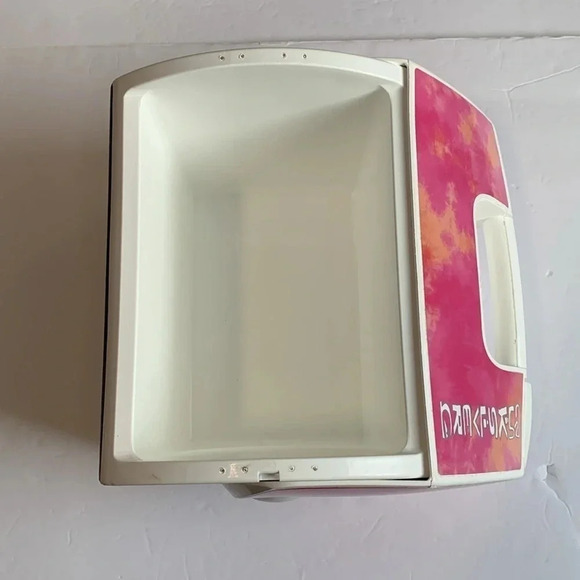 Igloo Quiksilver 7 Qt Playmate Cooler Pink Beach Collab Special Edition NWT - Picture 6 of 7